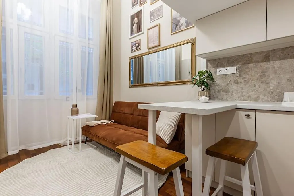Nescaflat 3In1 First Apartment Budapest